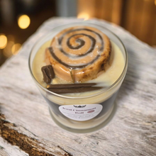 Load image into Gallery viewer, Iced Cinnamon Roll Candle