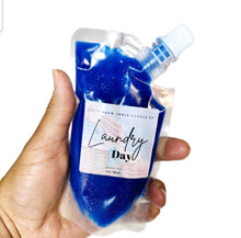 Load image into Gallery viewer, 3 oz Strong Scented Squeezeable Wax

